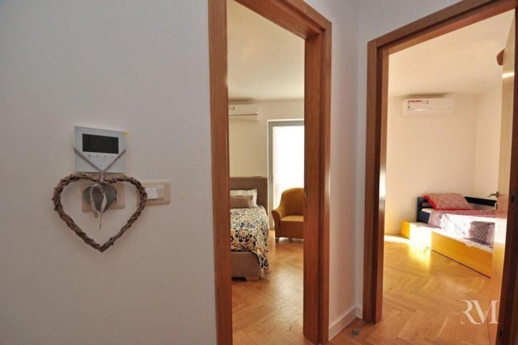 Ds Apartment Dobrota Buitenkant foto